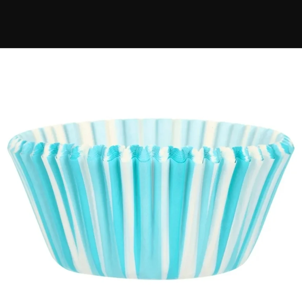 2 Sets Of Wilton Polka Dot Baking Cups 150 Count X 2